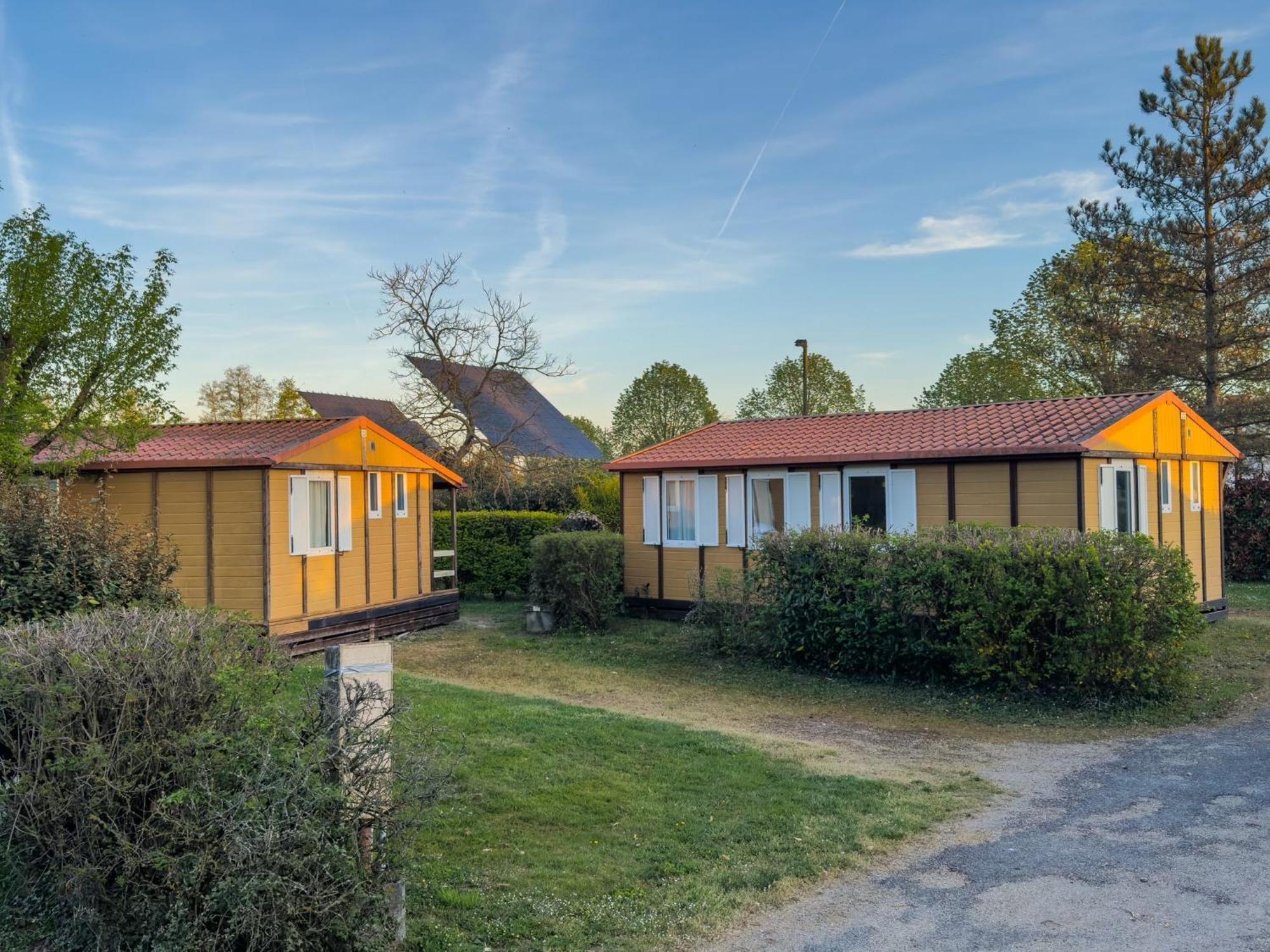 Onlycamp Camping Le Champ D'Ete Reyssouze Zewnętrze zdjęcie